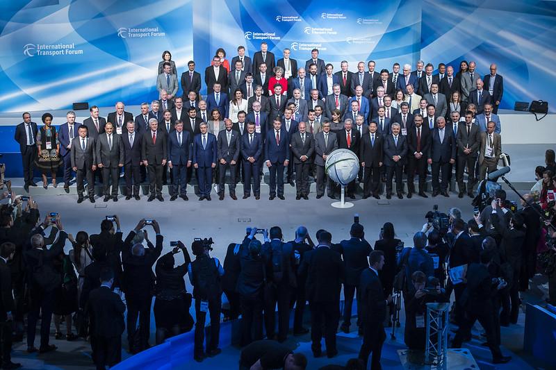 Ministers and VIPs assembled for the 2017 Summit family photo in Leipzig, Germany, on 31 May 2017